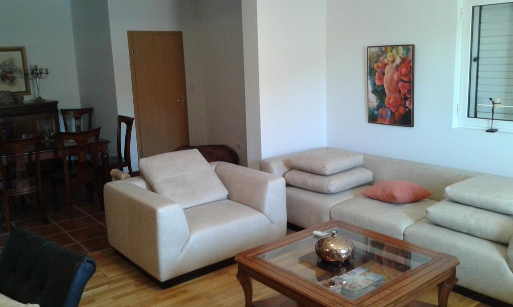 Oro Apartments Petrovac Phòng bức ảnh