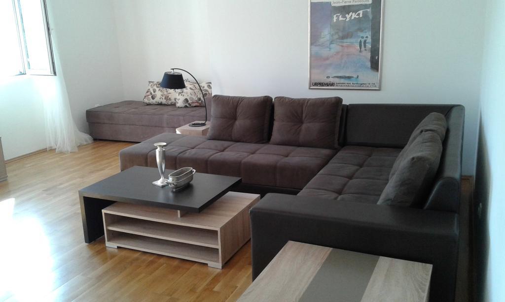 Oro Apartments Petrovac Phòng bức ảnh